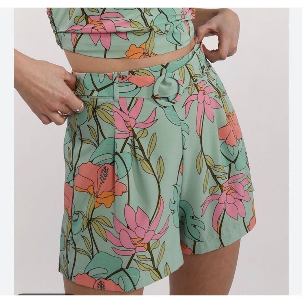 Molly Bracken "Green Zélie" High-Waisted Floral Shorts fabric O-ring size M NWOT